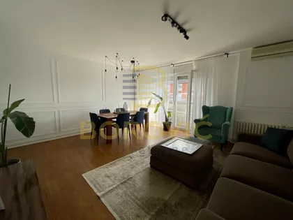 Kalenić pijaca | 4zida.rs