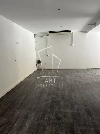 Milice Šuvaković | 4zida.rs