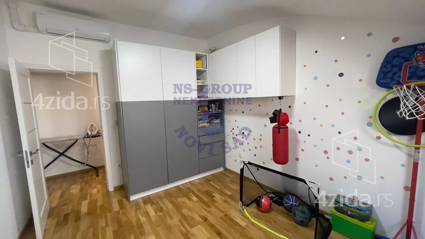 Četvorosoban stan | 4zida