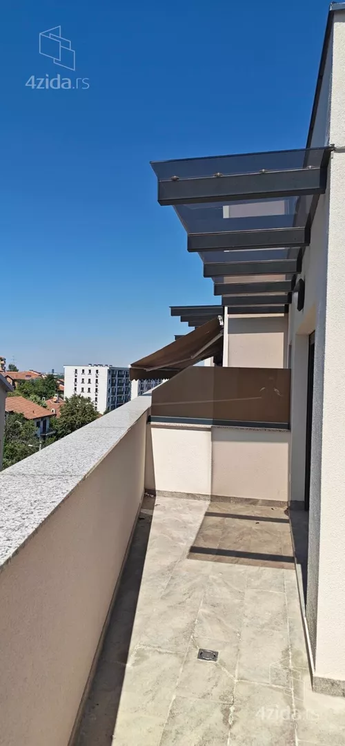 Troiposoban stan | 4zida