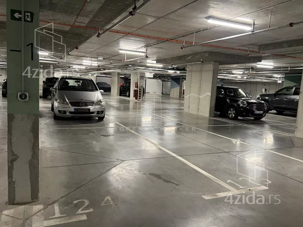 Garaža | 4zida
