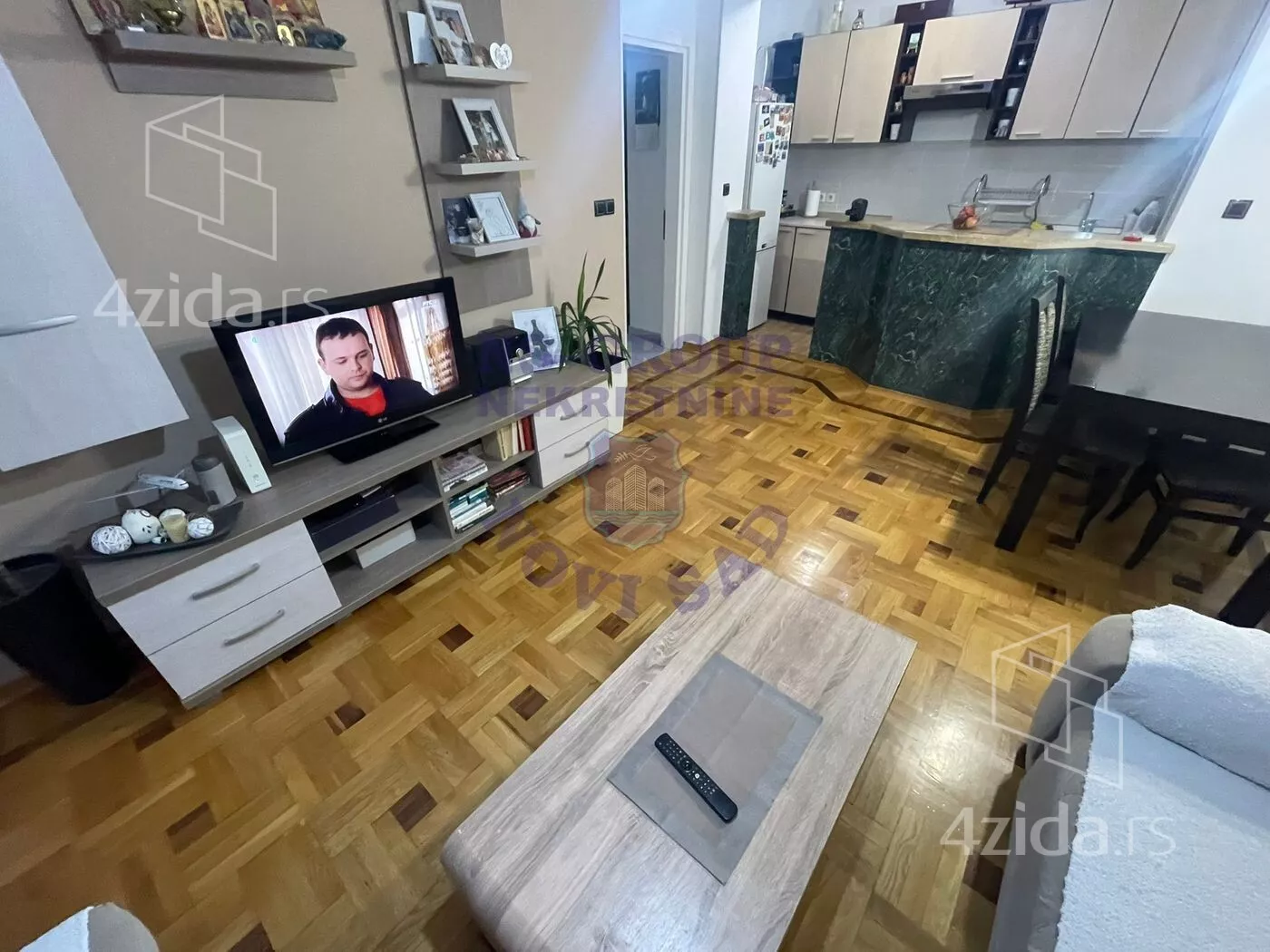 Dvoiposoban stan | 4zida