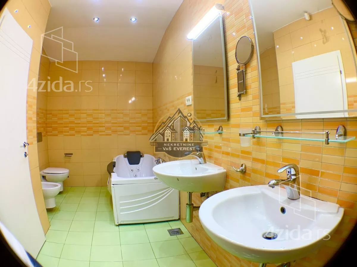 Troiposoban stan | 4zida