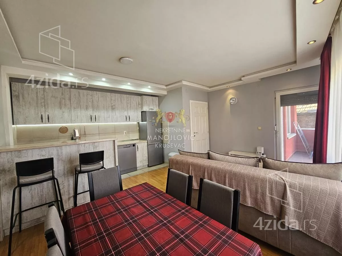 Dvoiposoban stan | 4zida