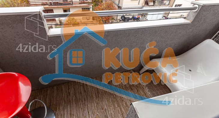 Troiposoban stan | 4zida