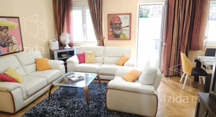 Petosoban stan | 4zida