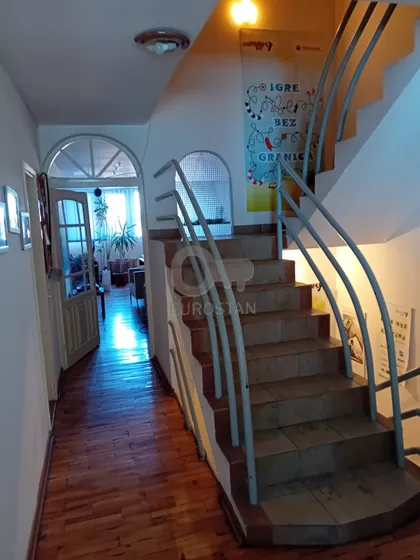 Arčibalda Rajsa | 4zida.rs