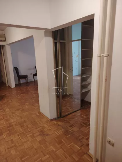 Vladimira Tomanovića | 4zida.rs
