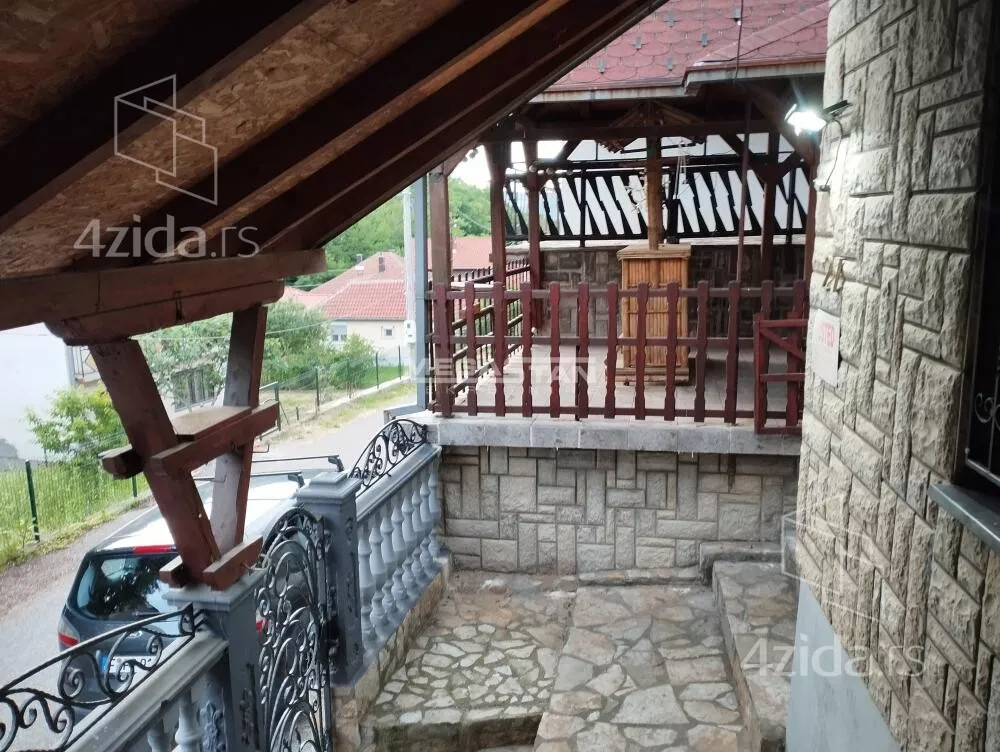 Kuća | 4zida