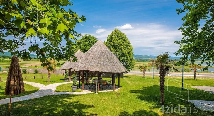 Ugostiteljski objekat | 4zida