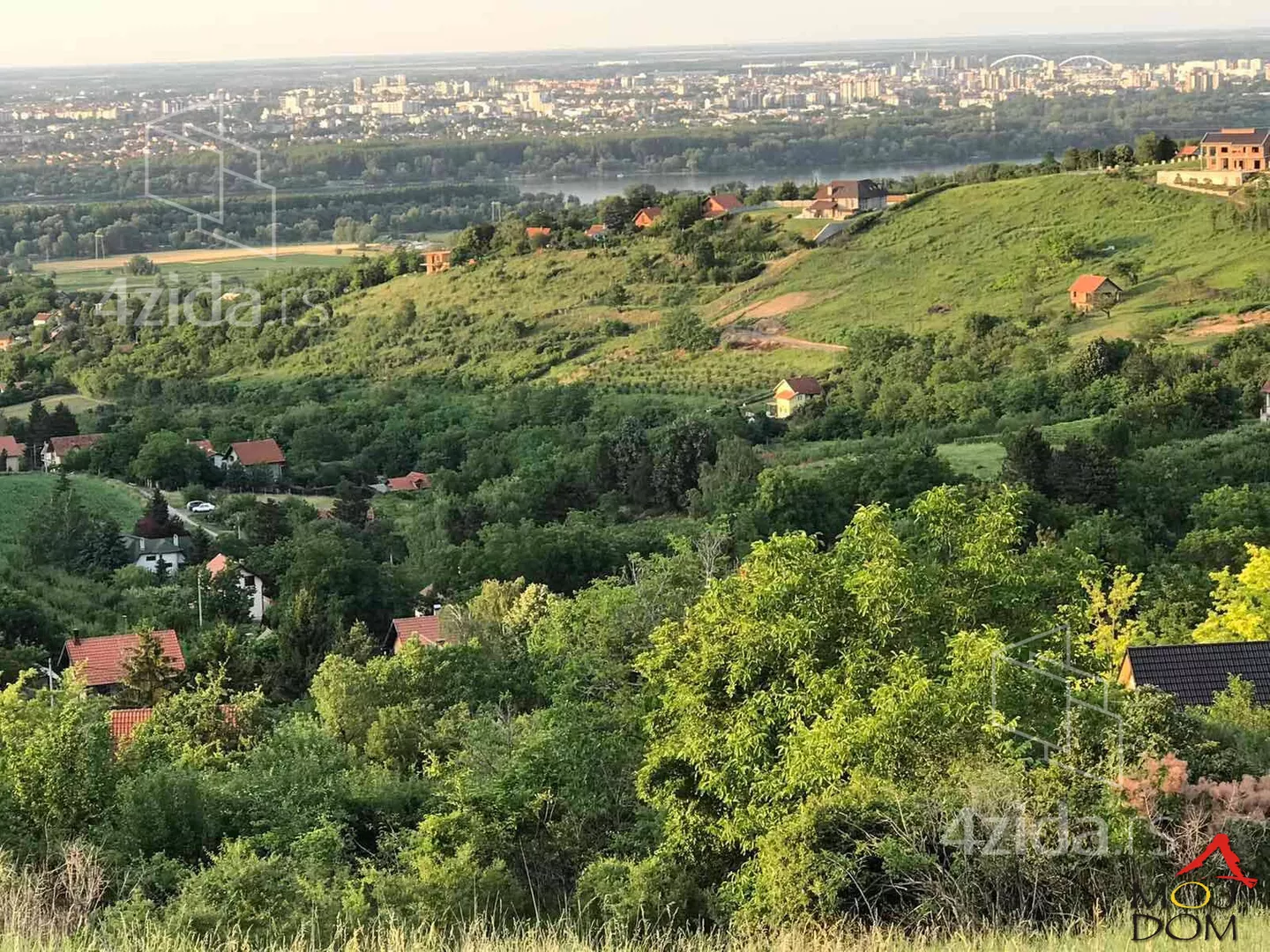 Plac | 4zida