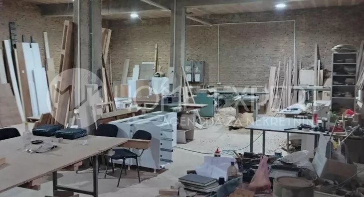 Poslovni prostor | 4zida