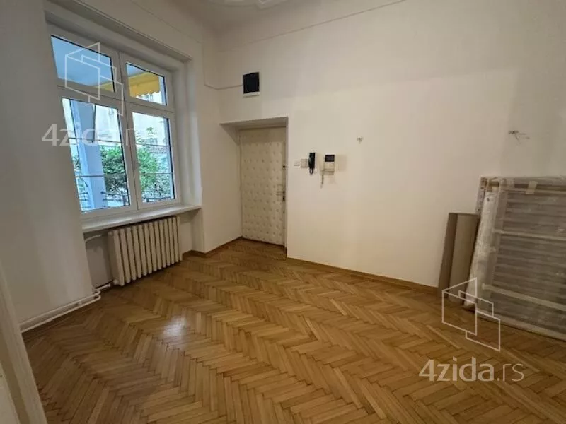Šestosoban stan | 4zida