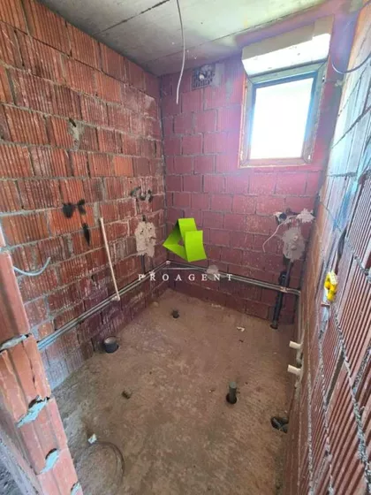 Donja Vrežina | 4zida.rs