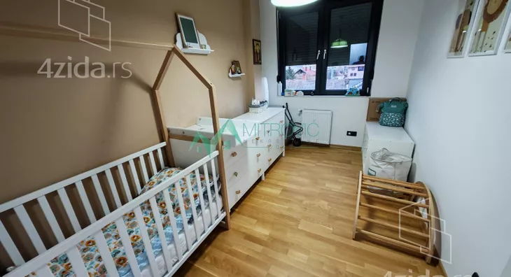 Troiposoban stan | 4zida