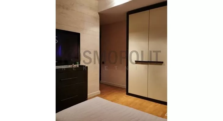 Šestosoban stan | 4zida