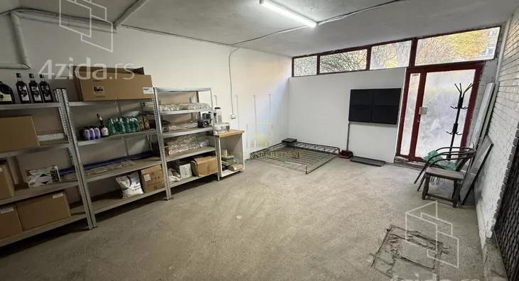 Poslovni prostor | 4zida