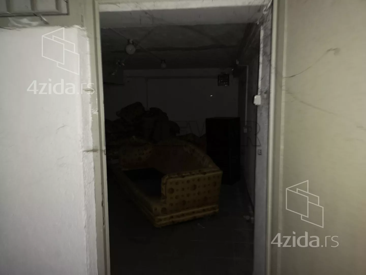 Lokal | 4zida