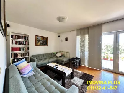 Živka Slavnića | 4zida.rs