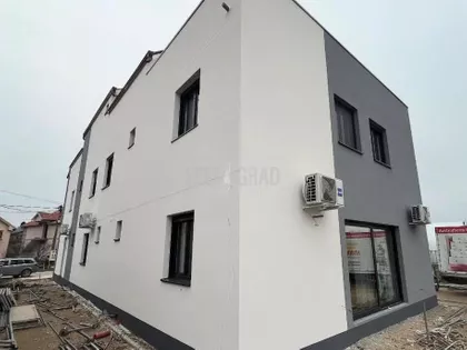 Devedesetdevet palih boraca | 4zida.rs