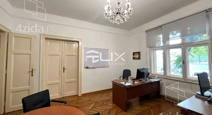 Šestosoban stan | 4zida