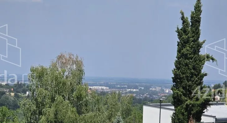 Plac | 4zida
