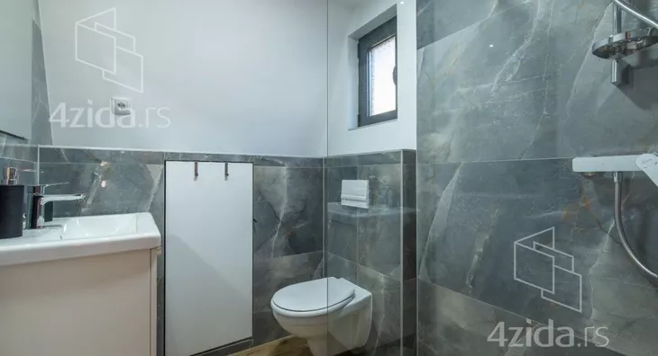 Kuća | 4zida