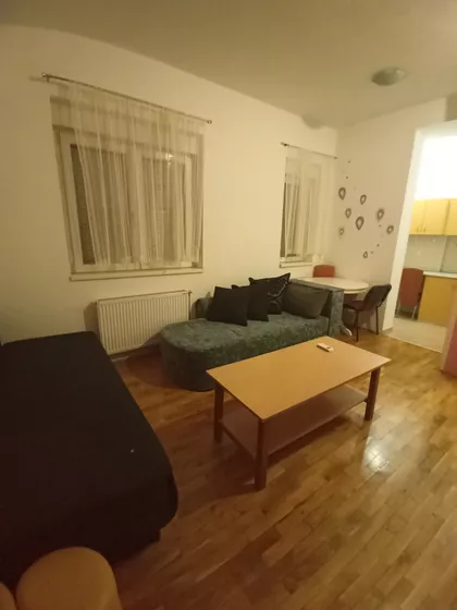 Trg Komenskog | 4zida.rs