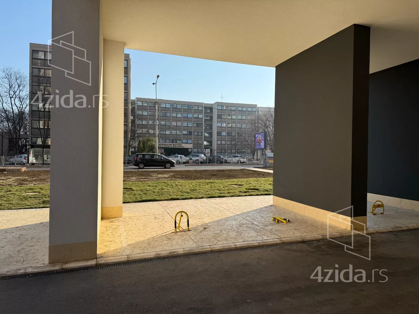 Lokal | 4zida