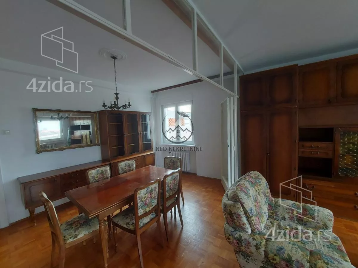 Troiposoban stan | 4zida