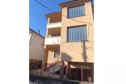Dečanska | 4zida.rs