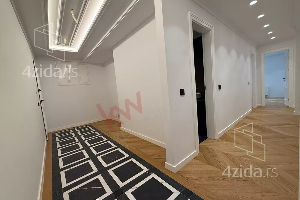 Petosoban stan | 4zida