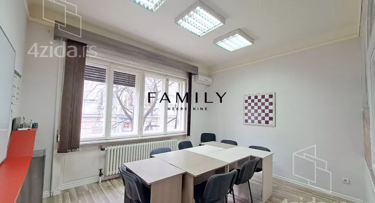 Šestosoban stan | 4zida