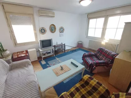 Petra Lekovića | 4zida.rs