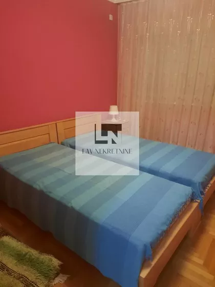 Gospodara Vučića | 4zida.rs