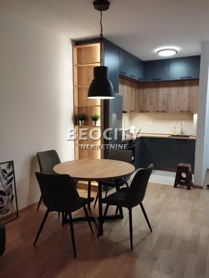 Podujevska | 4zida.rs