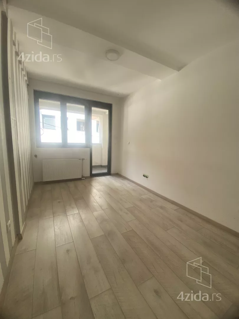 Četvoroiposoban stan | 4zida