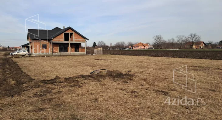 Građevinsko zemljište | 4zida