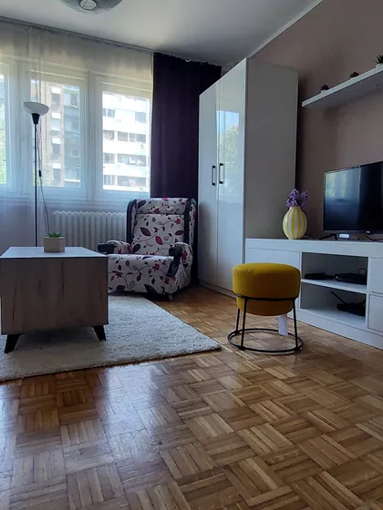Šesnaestog Oktobra 19 | 4zida.rs