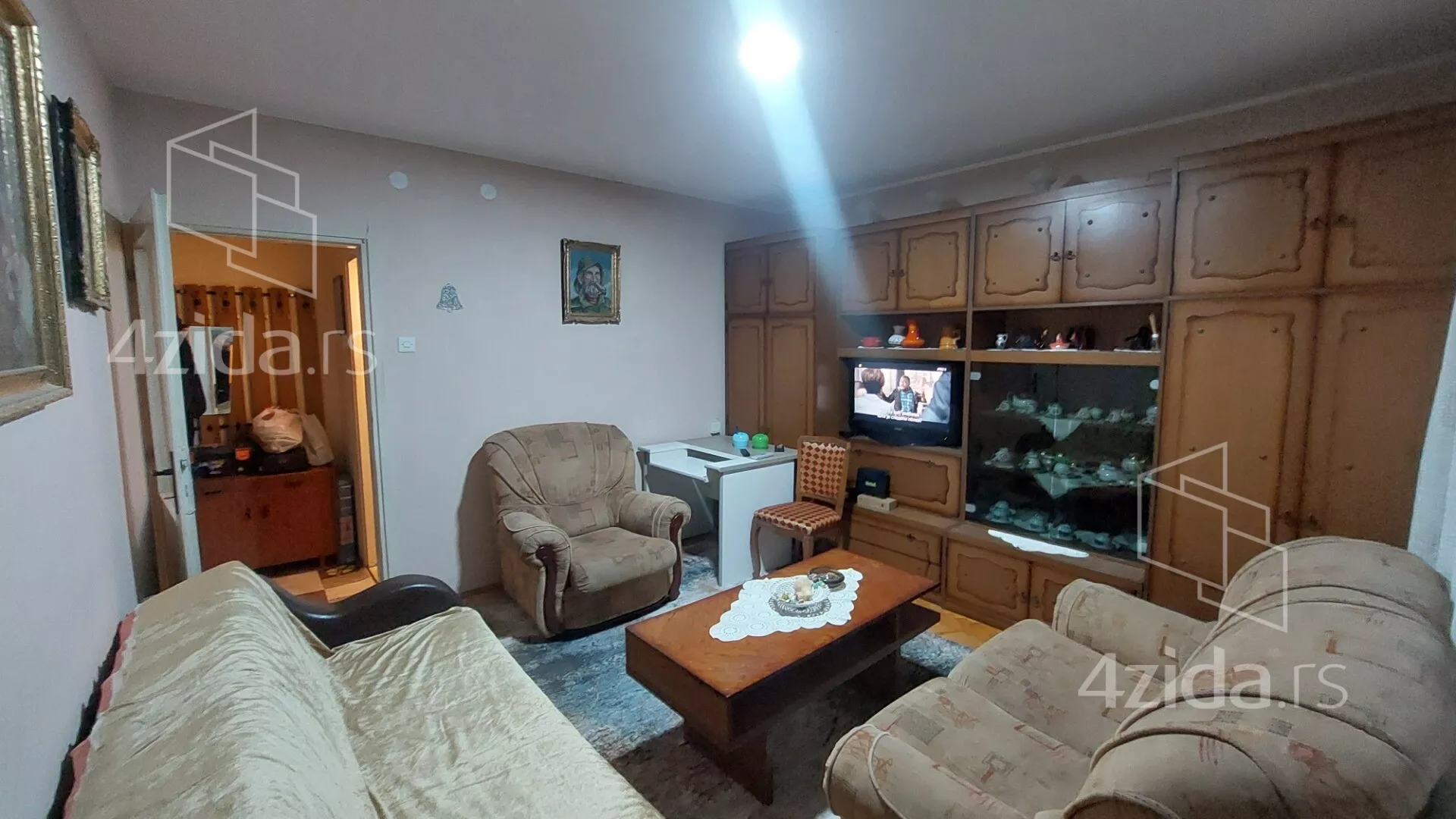 Jednoiposoban stan | 4zida