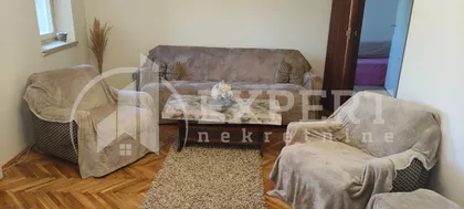 Trg 14. oktobra | 4zida.rs