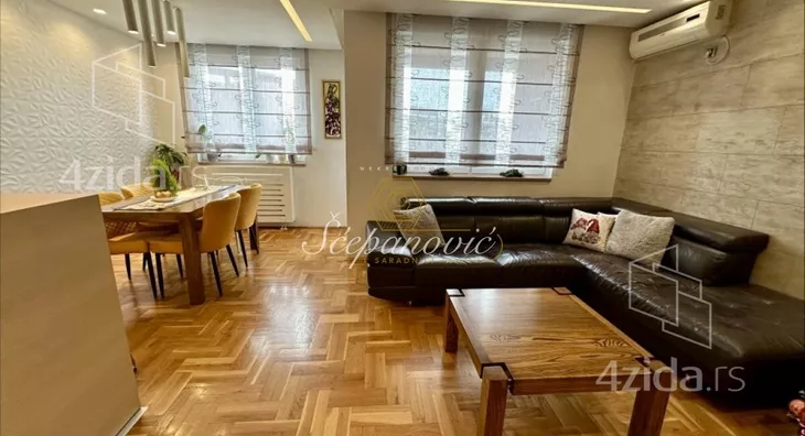 Troiposoban stan | 4zida