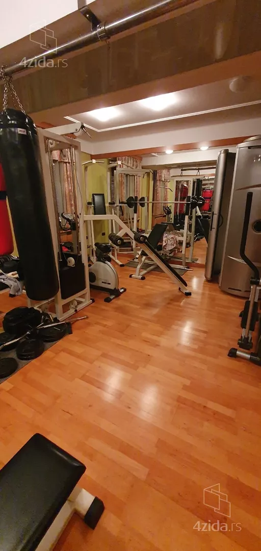 Petosoban stan | 4zida