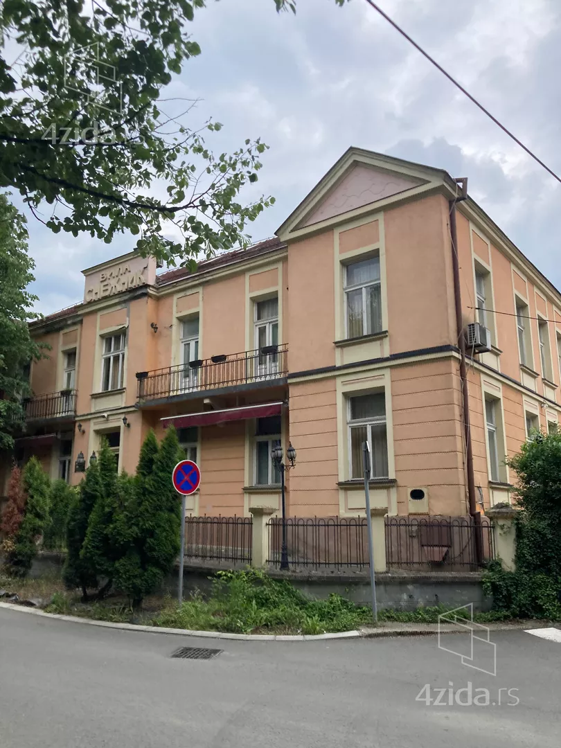Turistički objekat | 4zida