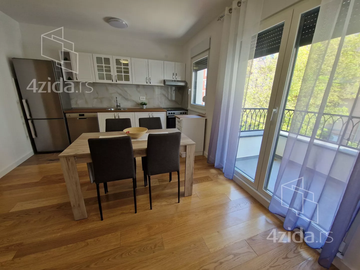 Dvoiposoban stan | 4zida