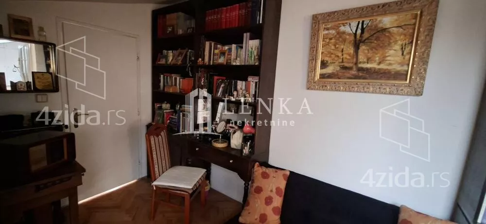 Četvoroiposoban stan | 4zida