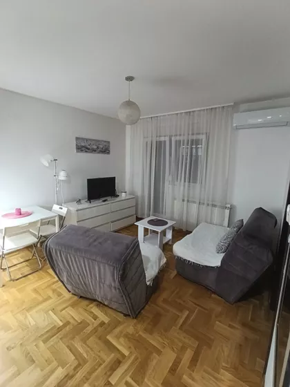 Vojvode Vlahovića Zvezdara | 4zida.rs