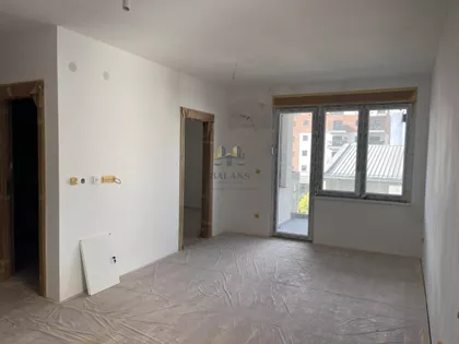 Stari Banovci | 4zida.rs