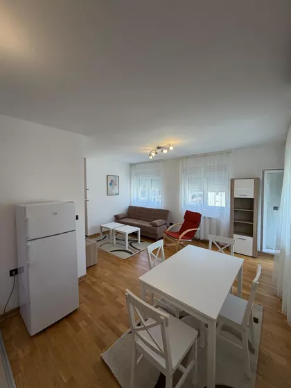 Vojvode Vlahovića | 4zida.rs