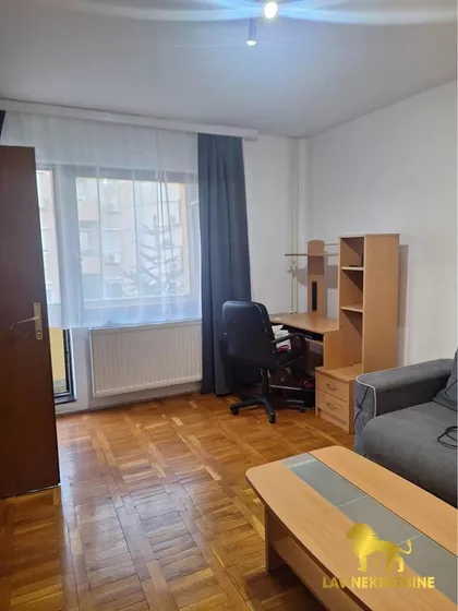 DR SVETISLAVA KASAPINOVIĆA | 4zida.rs